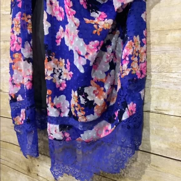 Women’s candies cardigan blue floral lace size large - Picture 4 of 6